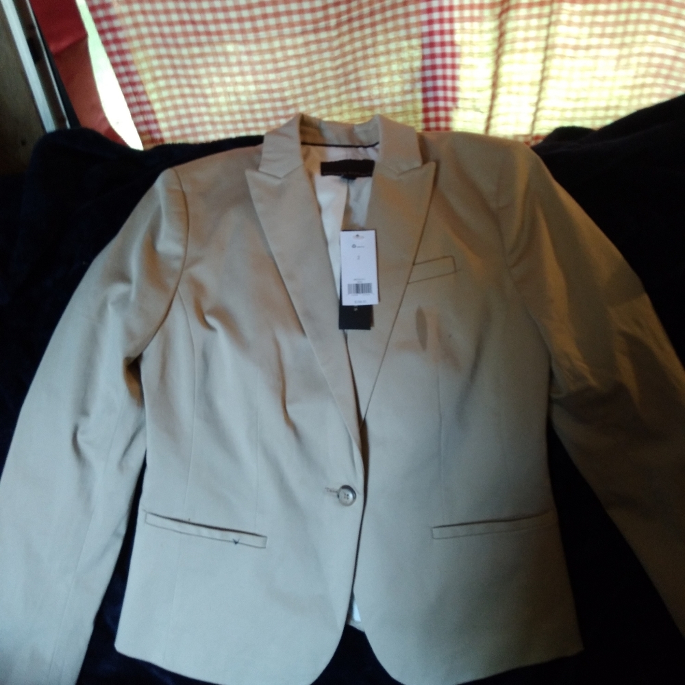 Blazer - Picture 7 of 9